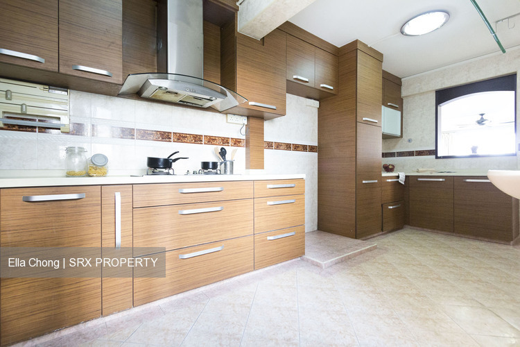 Blk 226 Jurong East Street 21 (Jurong East), HDB 5 Rooms #182465672